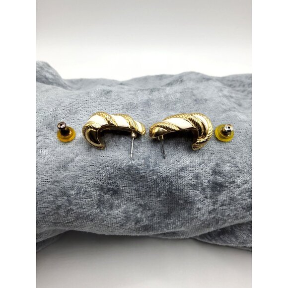 Vintage 80s-90s Signed Robert Manse Gold-tone White Enamel Twisted Rope Earrings - Picture 6 of 14